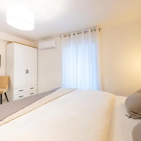 Olive شقة Kaštela