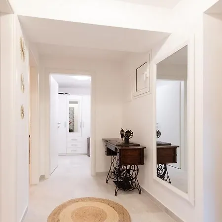 Olive Apartment
