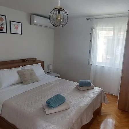 Olive شقة Kaštela