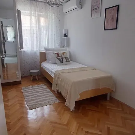 Olive شقة Kaštela